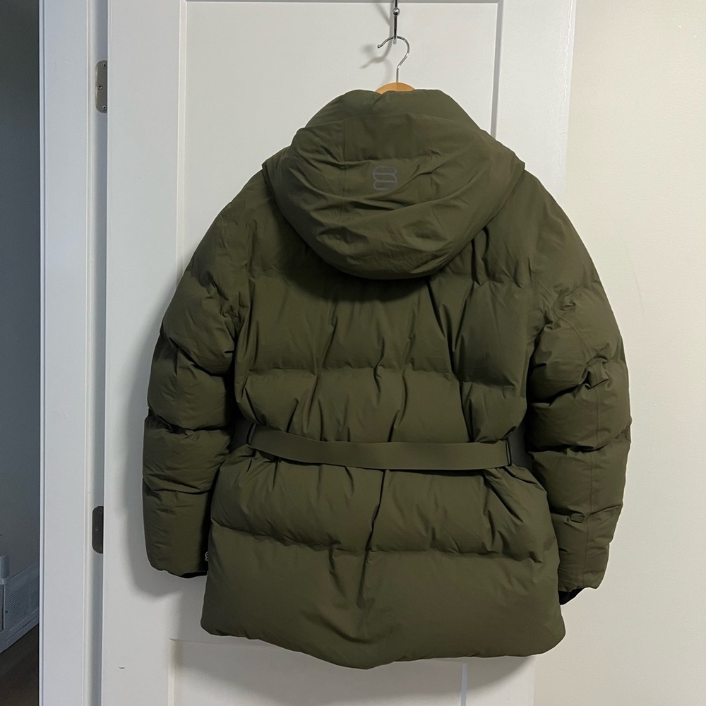 Aritzia The Super Alps Puff₂o™ -100% Waterproof  Sz M - Picture 11 of 16